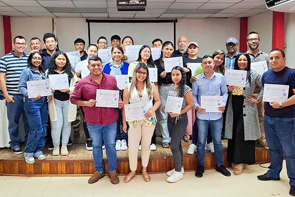 Conape organiza seminario de redacción periodística en el capítulo Veraguas-Coclé